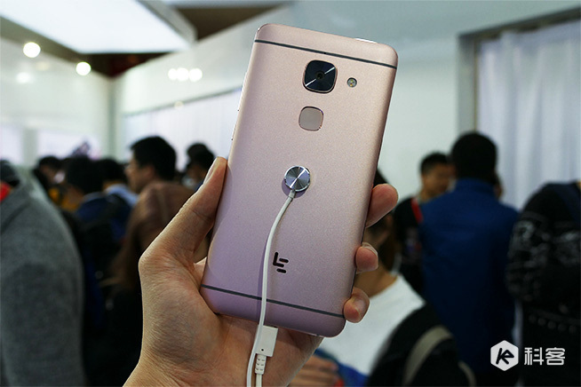 樂視樂2/樂2 Pro/樂Max2圖賞：這ID無邊框升級了？