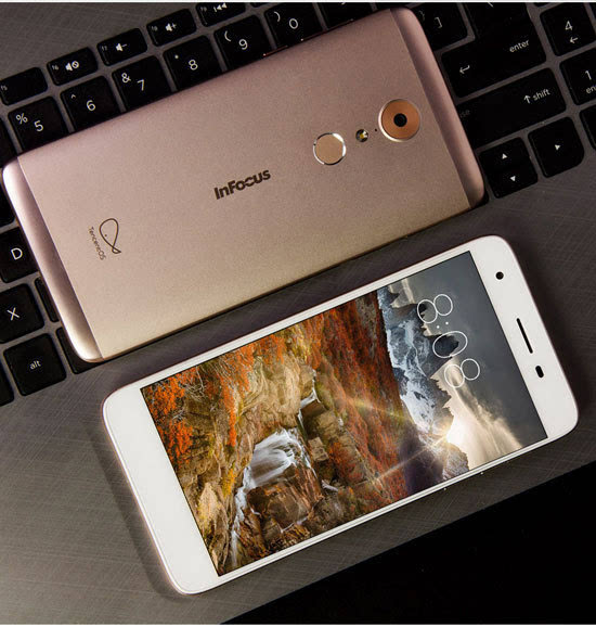 騰訊OS首款專屬手機(jī)發(fā)布 富可視藍(lán)鯨S1僅售999元