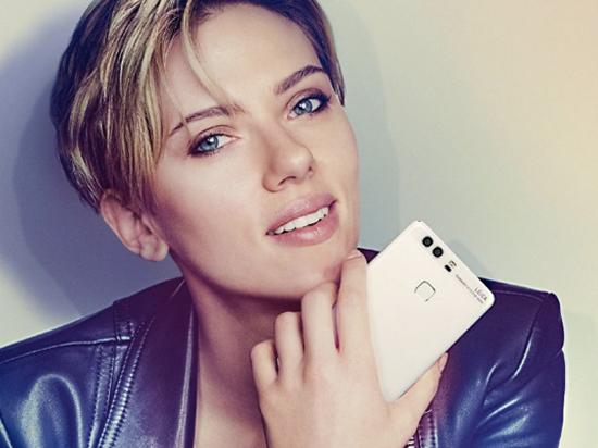 小鮮肉還是黑寡婦？哪款明星代言的手機是你的菜