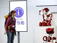 日本又推出機(jī)器人服務(wù)生，懂多種語言