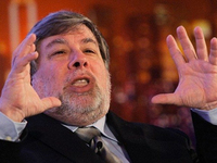 沃茲坦言：?jiǎn)滩妓箾](méi)有參與早期的產(chǎn)品設(shè)計(jì)