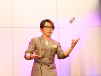 劉謙推薦魔術(shù)app，自曝是果粉金庸粉