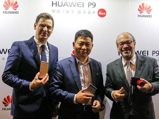 科客晚報：余承東實力回應2K屏 映客花椒直播涉“黃”也被查