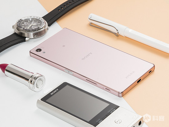 索尼Z5尊享版櫻花粉圖賞：看完請拿5499元來充值