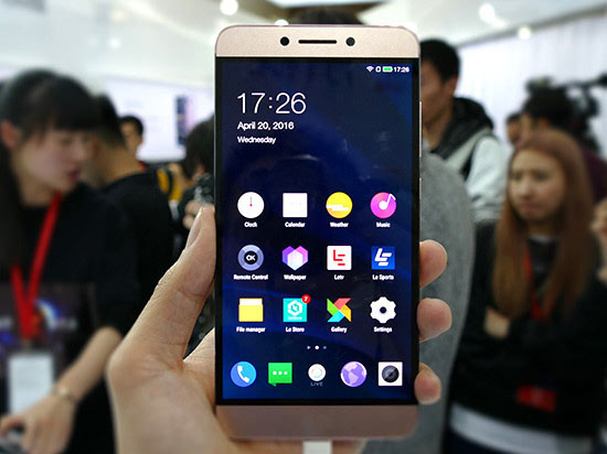 就算降到1799元 這些手機(jī)也不輸小米5