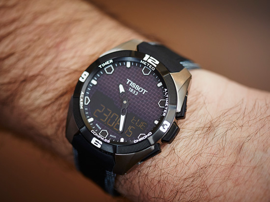 科技遇上復(fù)古 “輕智能”傳統(tǒng)手表盤點(diǎn)