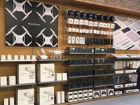大疆Phantom 4進(jìn)駐蘋果店，且坐立最顯眼位置