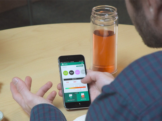喜歡喝茶卻嫌泡茶麻煩？這款智能茶杯能幫你