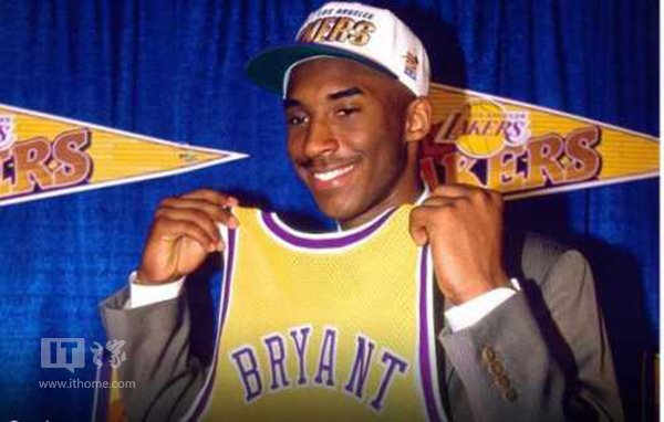 你也是刷著朋友圈，見(jiàn)證了一個(gè)巨星的完美落幕