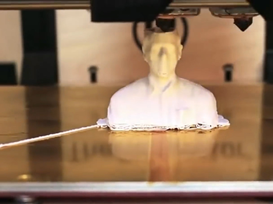 如果你有iPad 就應(yīng)該看看這個(gè)3D攝像頭