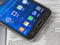 取消實體Home鍵 或許三星比蘋果還快