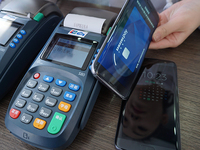 手機做各種Pay 但支付寶/微信笑著看你們玩