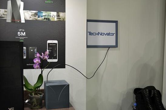 明年就上市？遠(yuǎn)距離無線充電器亮相IFA