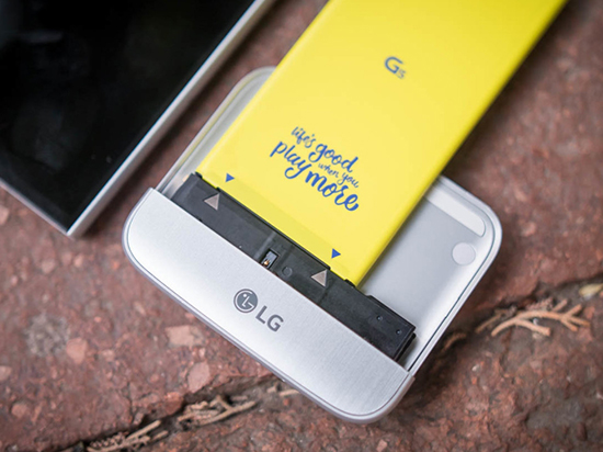 產(chǎn)能所累 LG G6將不會(huì)使用雙曲屏設(shè)計(jì)