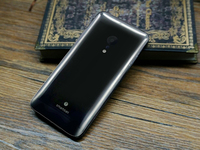 發(fā)布完就開始賣？老羅自爆錘子T3有現(xiàn)貨