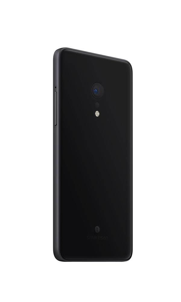 老羅情懷逆戰(zhàn)?錘子T3六大看點(diǎn)前瞻