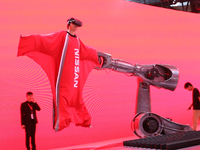 不輸車模！廣州車展搶先體驗(yàn)各種新科技