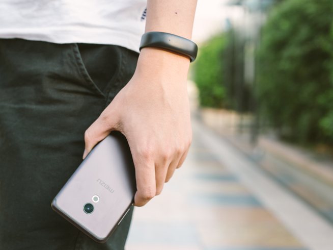 詮釋無界限經(jīng)典 魅族手環(huán)上手試玩