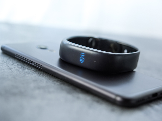 詮釋無界限經(jīng)典 魅族手環(huán)上手試玩