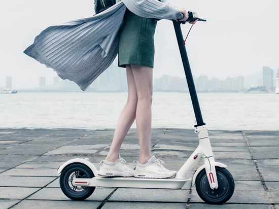 年輕人的第一輛！小米電動滑板車發(fā)布 價格也是1999元