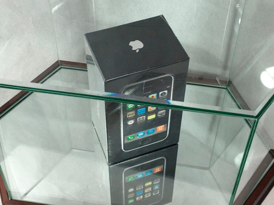 初代未拆封iPhone售價超10萬 信仰粉要來一臺嗎？