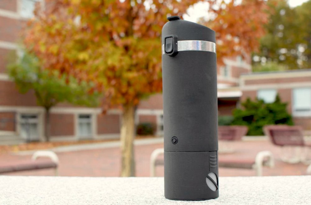 這個咖啡杯能讓你隨時隨地的享受美味