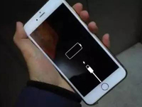 iOS系統(tǒng)這是怎么啦？iPhone再現(xiàn)自動(dòng)關(guān)機(jī)問題