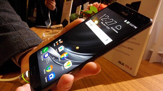 華碩連發(fā)兩款新機(jī)：雙攝+AR+VR+8GB