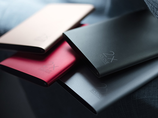 漫漫春運(yùn)路 這些移動(dòng)電源讓歸途不再枯燥無味