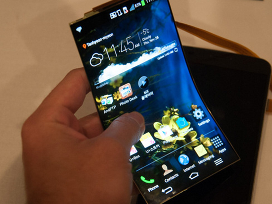 黑科技時(shí)代！LG或?qū)⒃?017年Q4推出折疊手機(jī)