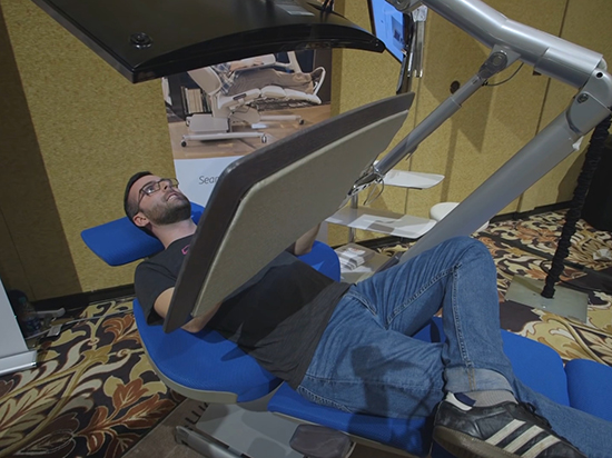 老板慎買！這張辦公桌可能會(huì)降低你的工作效率