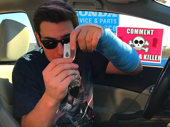 玩太大！竟然用USB Kill把一輛本田汽車搞壞