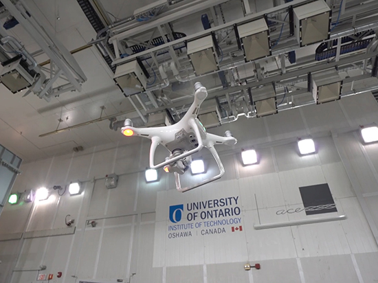 大疆精靈4抗風(fēng)測試：時(shí)速50公里強(qiáng)風(fēng)穩(wěn)如狗