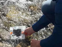 創(chuàng)意滿(mǎn)分！能給手機(jī)充電的折疊燈已在路上