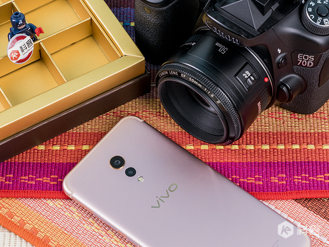 手機(jī)雙攝虛化贏單反？vivo Xplay6對(duì)比佳能70D