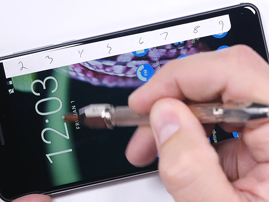 砸核桃不算事!這是正確測試諾基亞6的方法