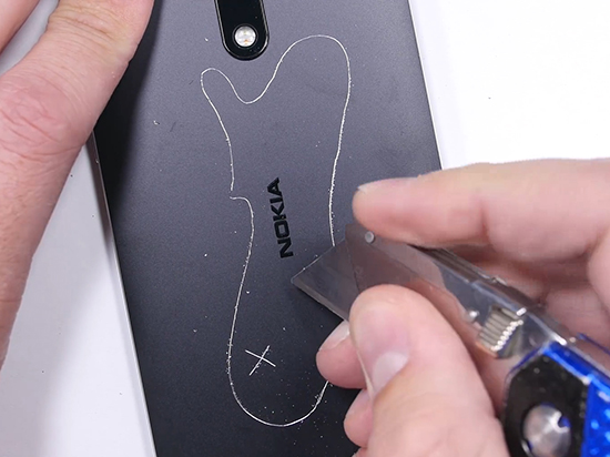 砸核桃不算事!這是正確測試諾基亞6的方法