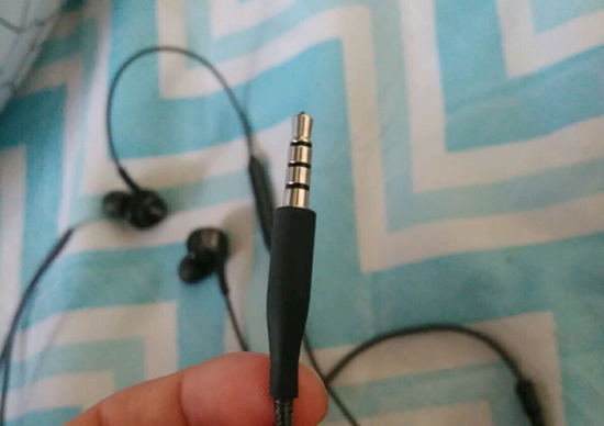 AKG繼續(xù)助力！三星Galaxy S8原裝標(biāo)配AKG耳機曝光