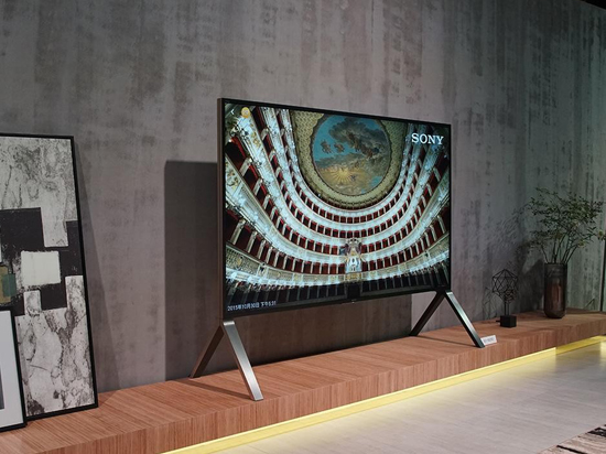 壕的玩具！全球第一臺100寸索尼Z9D：499999元 