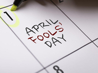 科客晚報：三星S8人臉識別功能不靠譜？愚人節(jié)科技公司齊刷屏