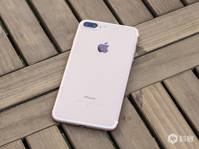 人像誰最虛？華為P10對比7 Plus/努比亞M2