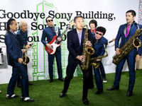 索尼大樓開拆 姨夫吹薩克斯助興