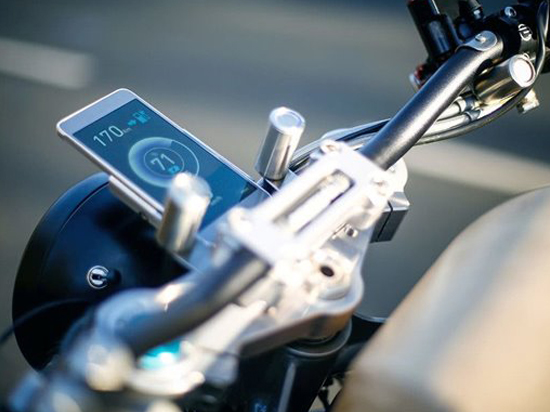 6萬美元！Essence電動摩托車：儀表盤是亮點