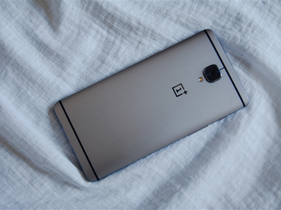 科客晚報：樂Pro3雙攝AI版正式發(fā)布 一加手機5將內(nèi)置8GB內(nèi)存？