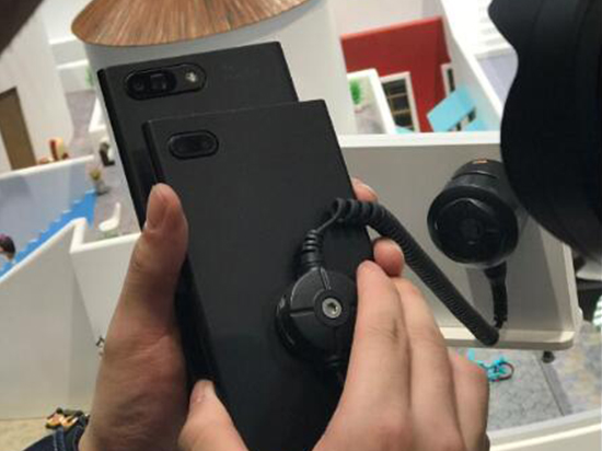 OPPO R11現身GFXBench 雙攝5倍無損變焦有戲了？