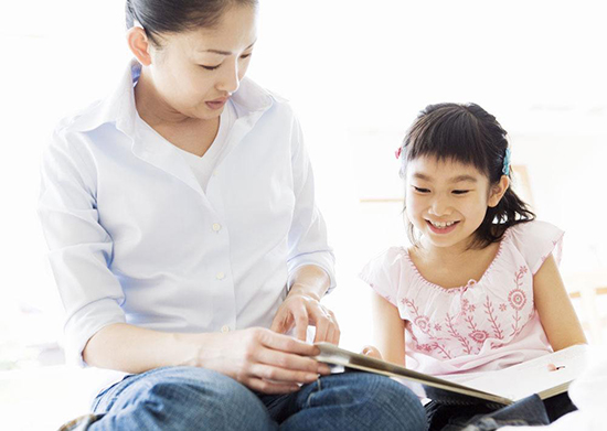 孩子沉迷手機(jī)不能自拔怎么辦？這份攻略或許能幫到你