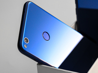 又見手機擋子彈！榮耀暢玩5X救人一命