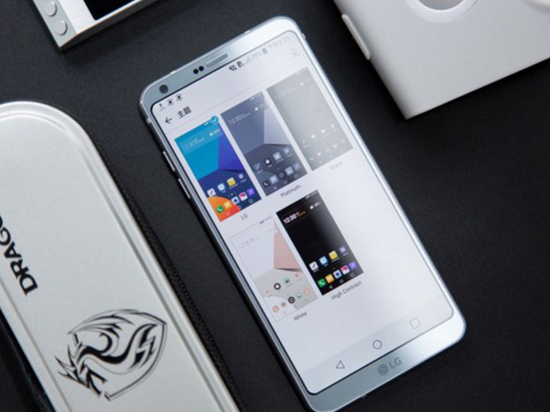 別不服，這些手機把屏幕玩得溜到飛起