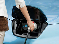 引爆市場(chǎng)的特斯拉在中國(guó)卻淪為玩具？充電難還可以這么解決