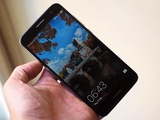 配色大戰！華為P10 Lite藍色版登陸歐洲市場